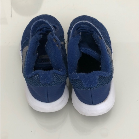 Kids Nike Sneakers - Picture 4 of 6